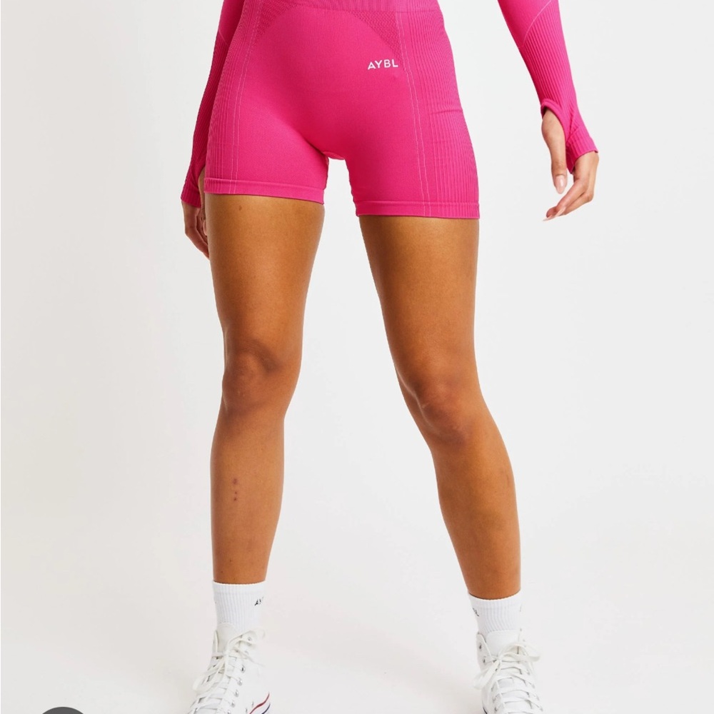 AYBL Women's Reflex Seamless Shorts - Fuchsia Pink